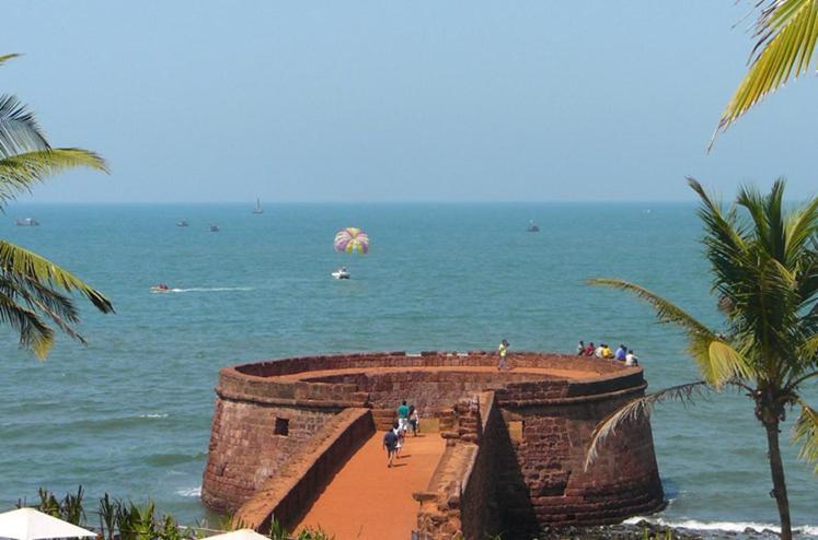 Lui Beach Resort Candolim Esterno foto