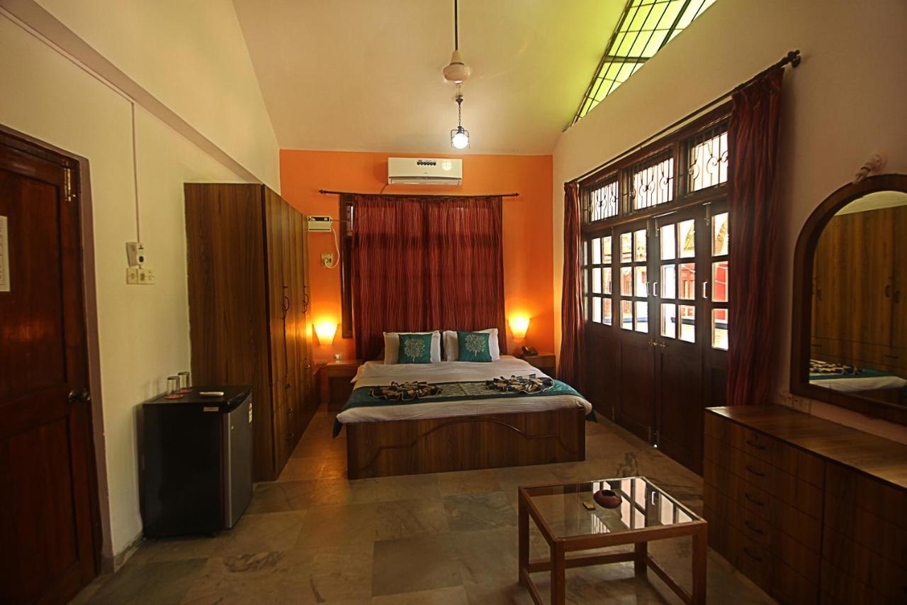 Lui Beach Resort Candolim Esterno foto